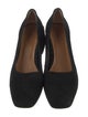 LOQ Suede Pumps