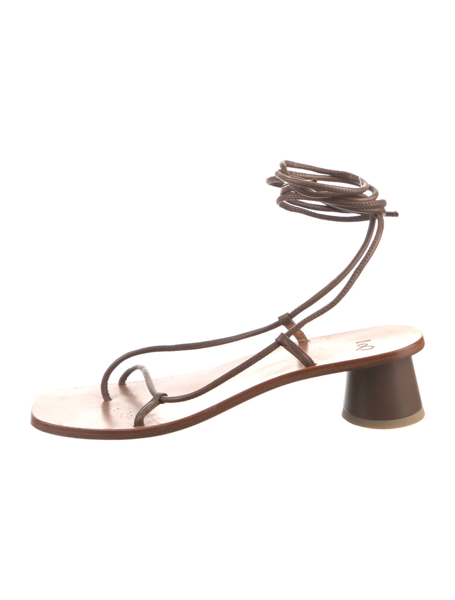 LOQ Leather Sandals