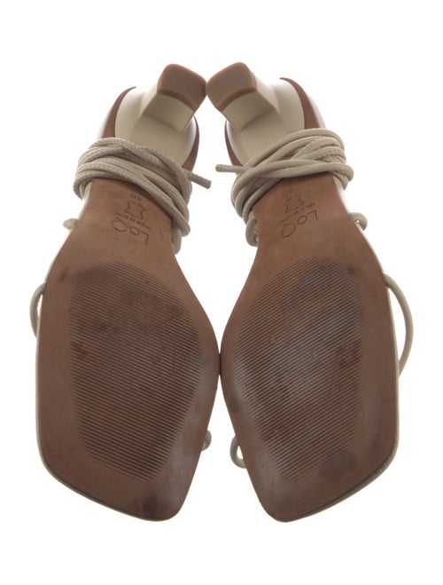 LOQ Leather Sandals