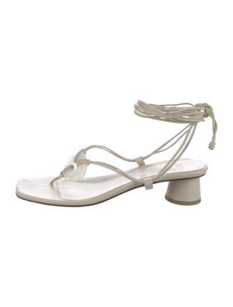 LOQ Leather Sandals