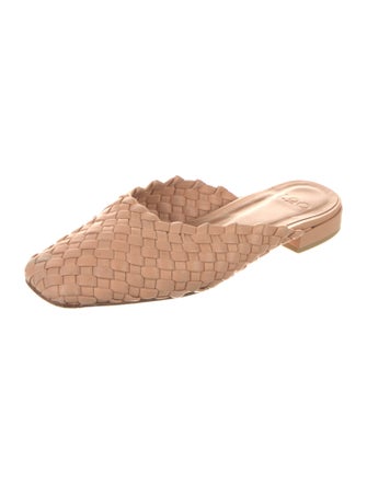 LOQ Leather Braided Accents Mules