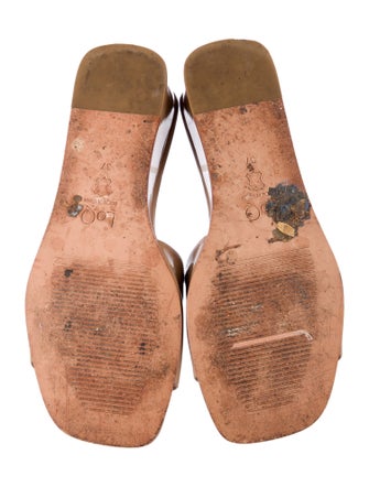 LOQ Patent Leather Slides