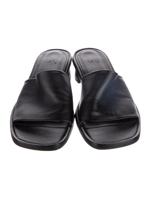 LOQ Leather Slides