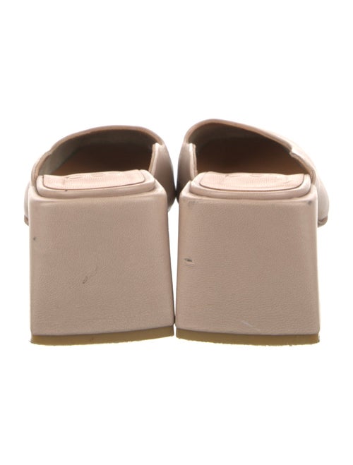 LOQ Leather Slingback Sandals