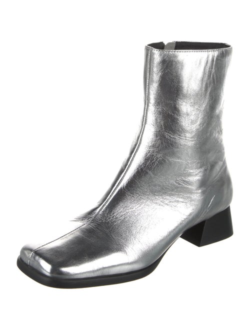 Lisa says Gah Leather Boots