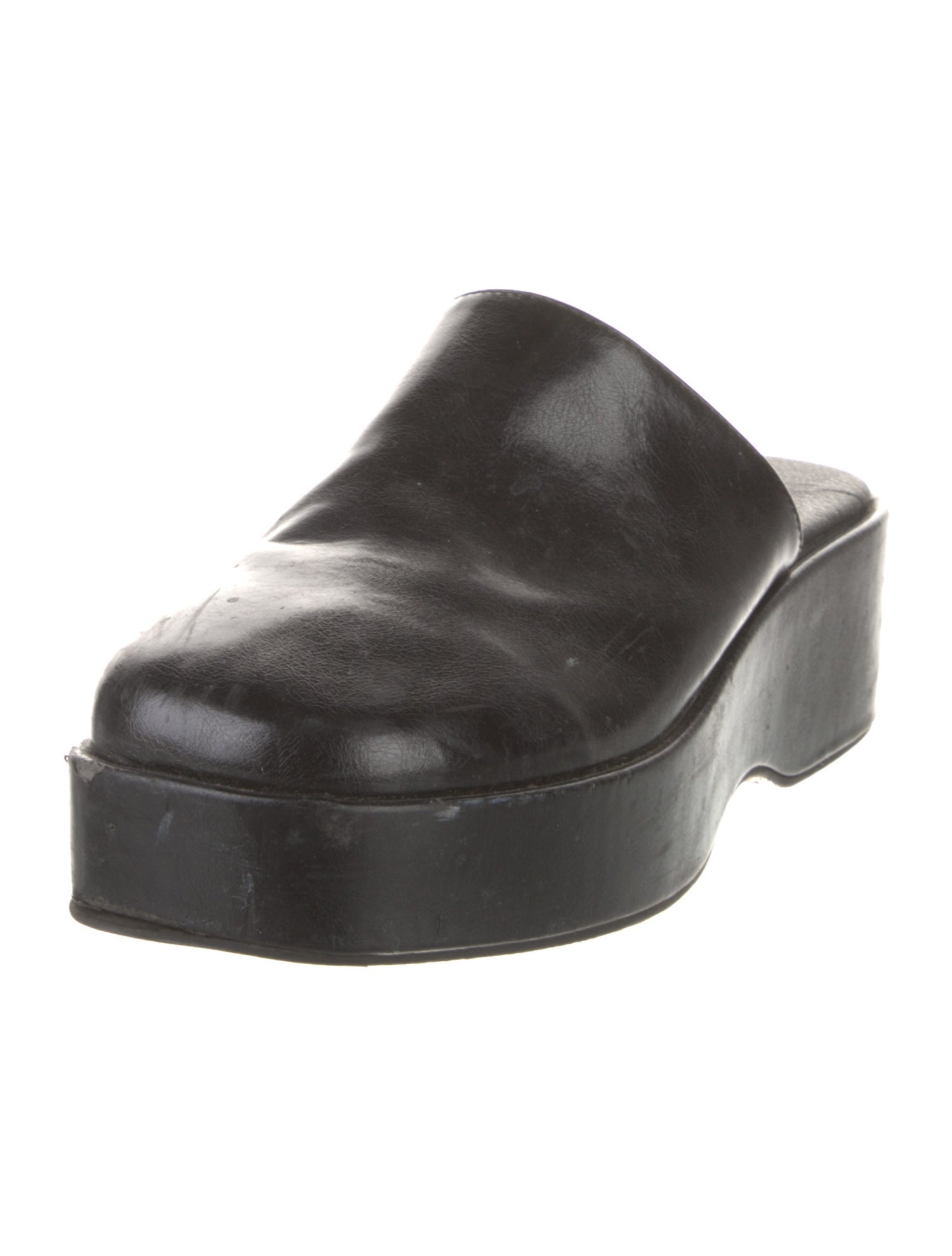 Lisa says Gah Leather Mules