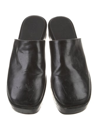 Lisa says Gah Leather Mules