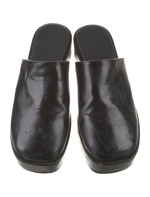 Lisa says Gah Leather Mules