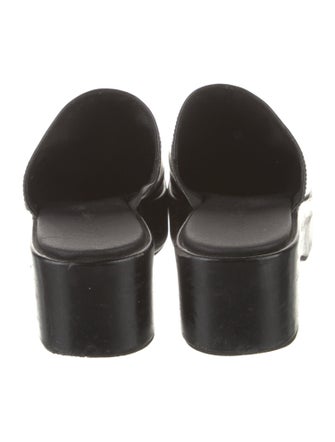 Lisa says Gah Leather Mules