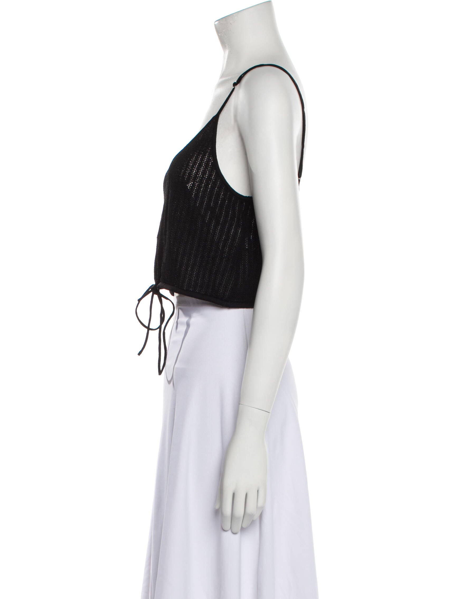 Leset Scoop Neck Sleeveless Crop Top