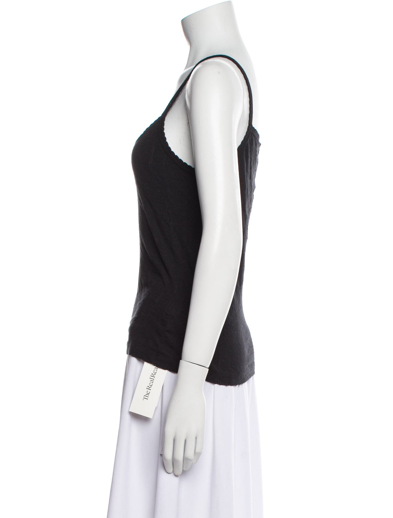 Leset Scoop Neck Sleeveless Top