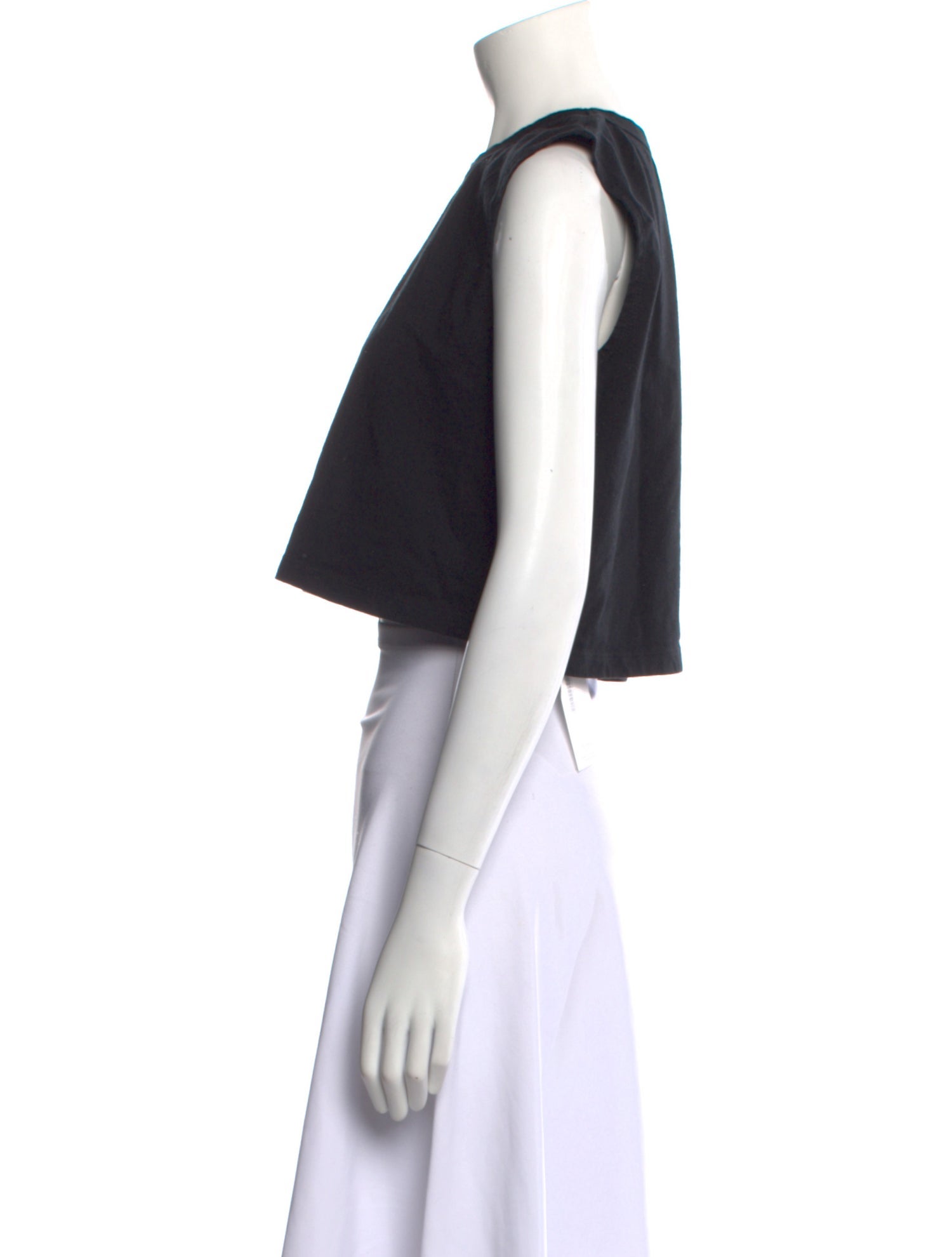 Leset Crew Neck Sleeveless Crop Top