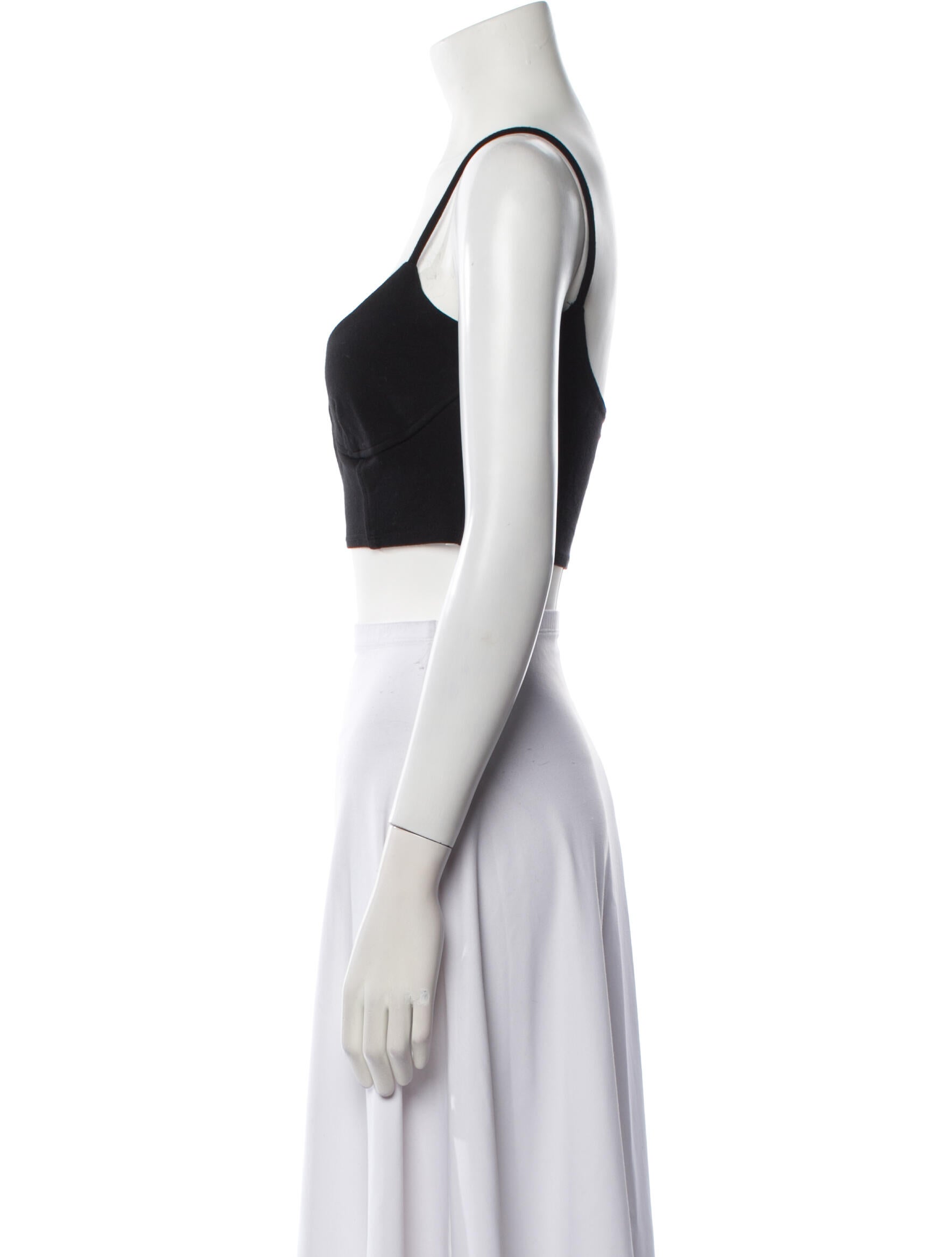 Leset Scoop Neck Sleeveless Crop Top