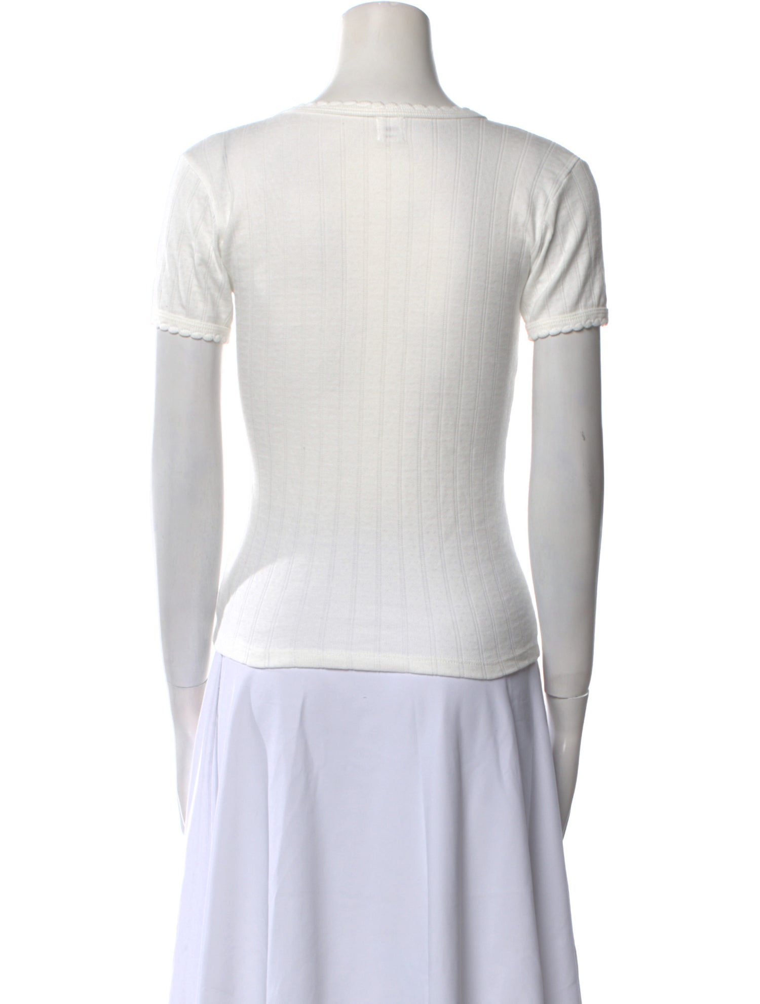 Leset Scoop Neck Short Sleeve T-Shirt