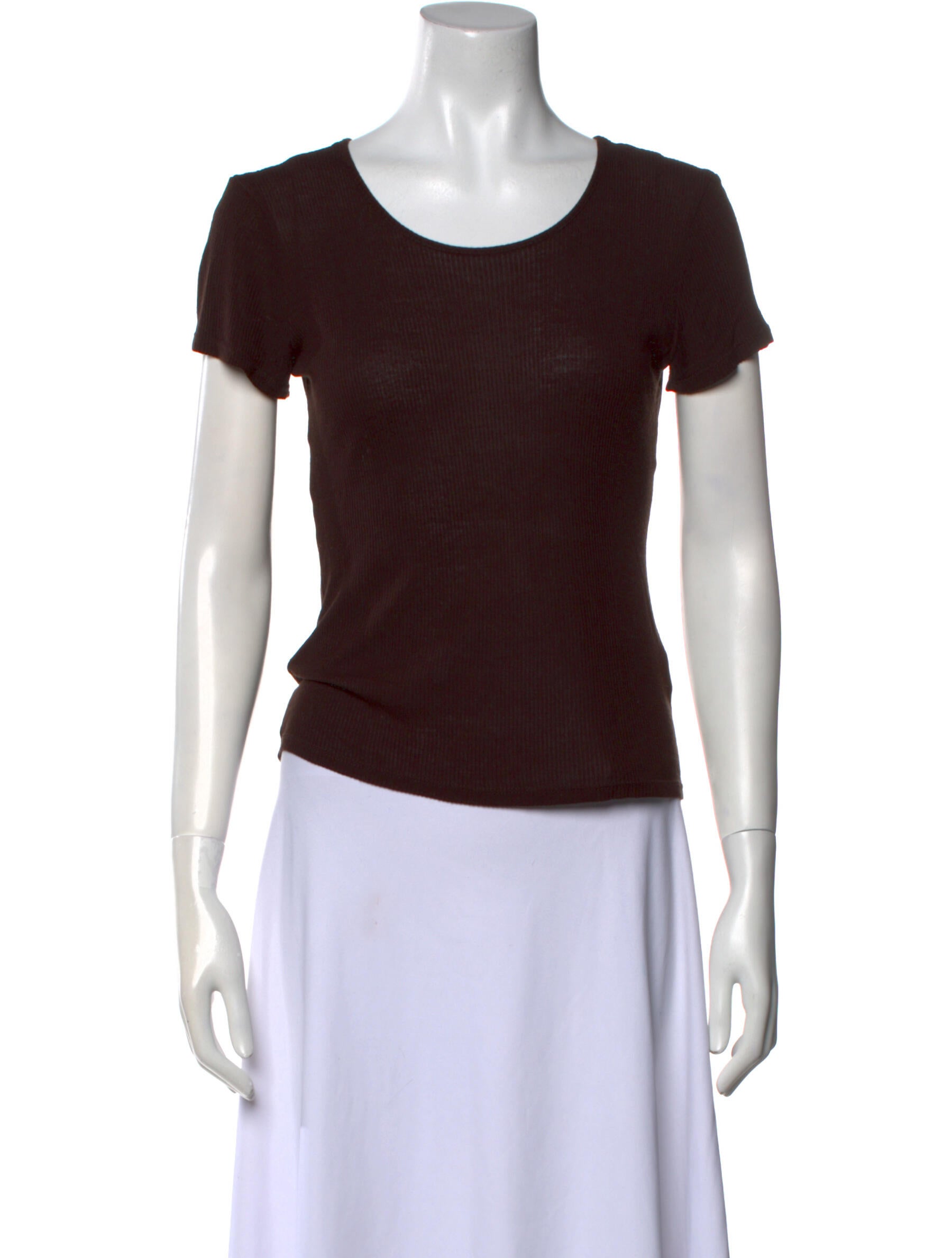 Leset Scoop Neck Short Sleeve T-Shirt