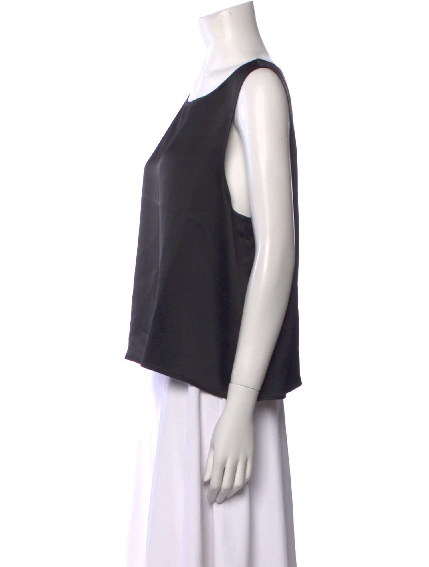 Leset Scoop Neck Sleeveless Top
