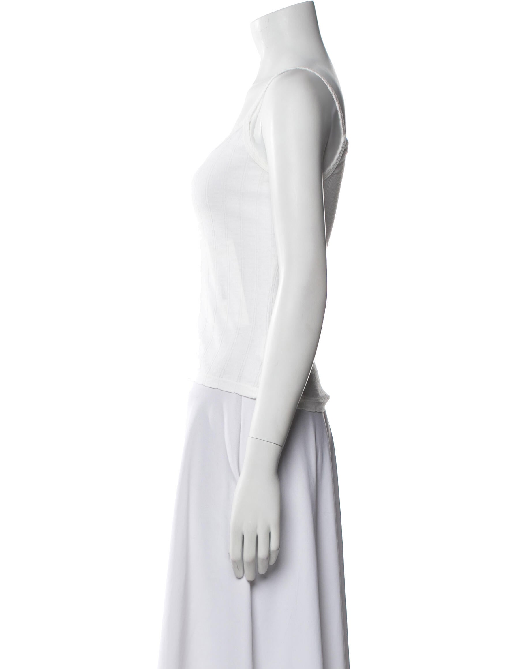 Leset Scoop Neck Sleeveless Top