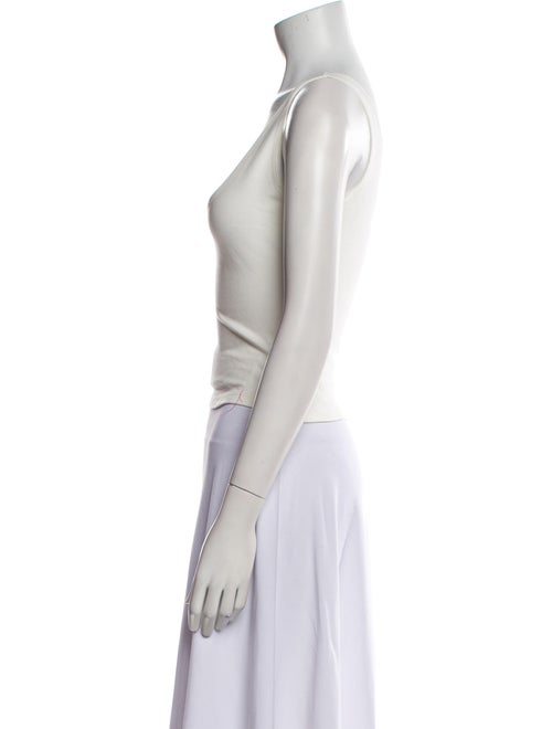 Leset Scoop Neck Sleeveless Crop Top