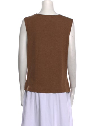 Leset Scoop Neck Sleeveless Top