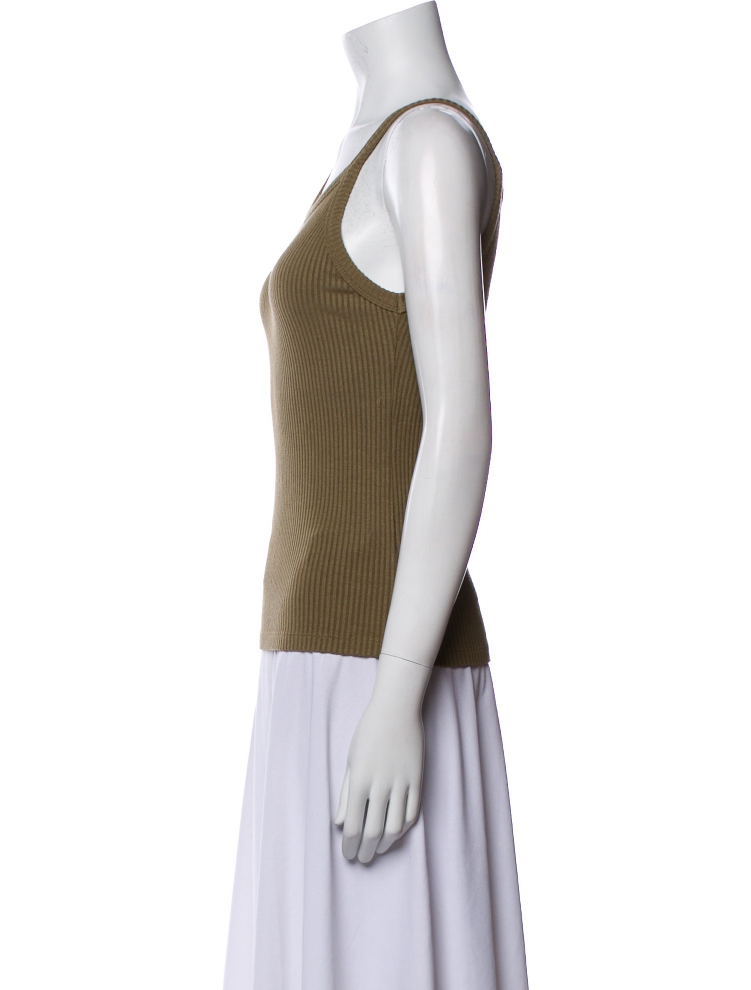 Leset Scoop Neck Sleeveless Top