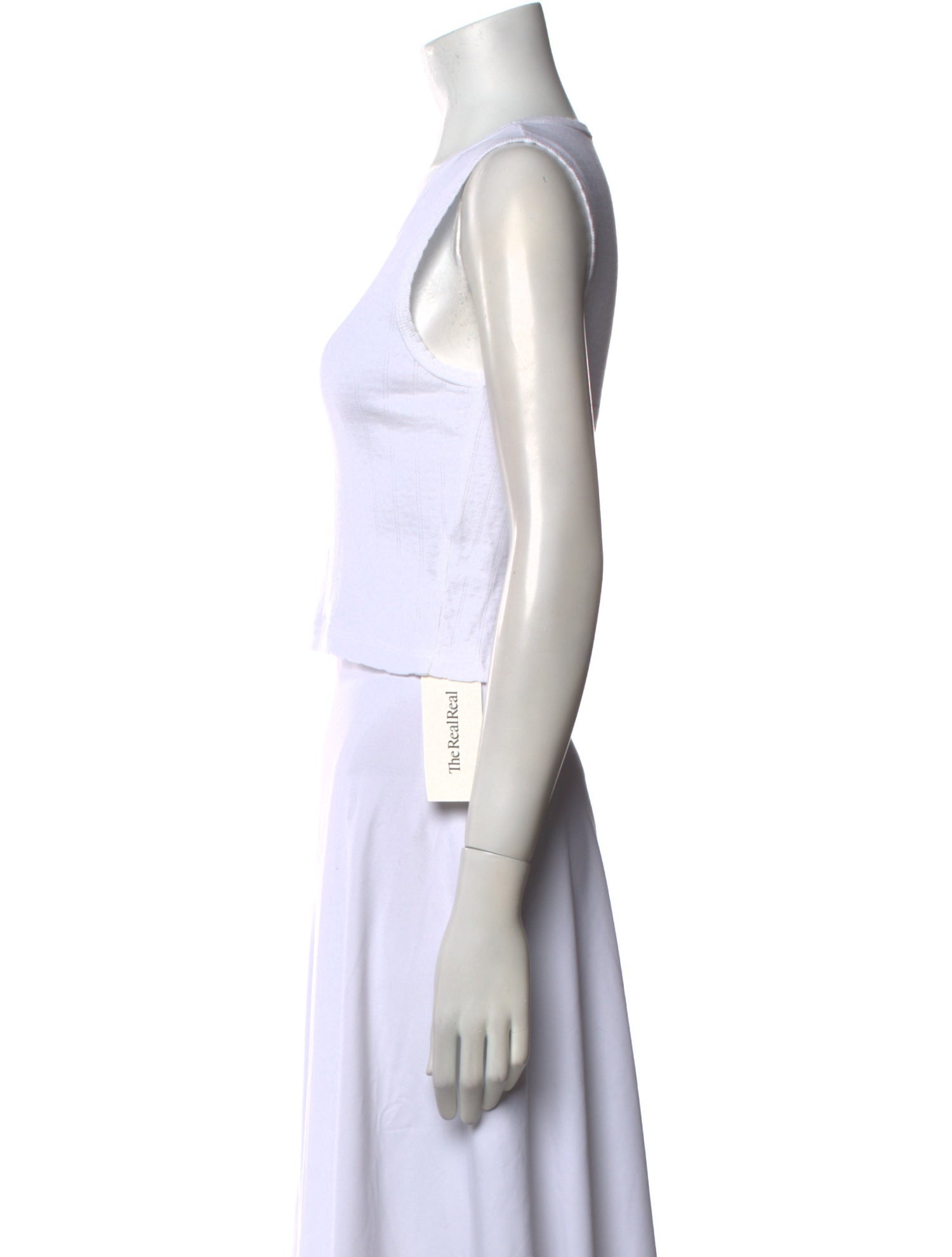 Leset Scoop Neck Sleeveless Crop Top