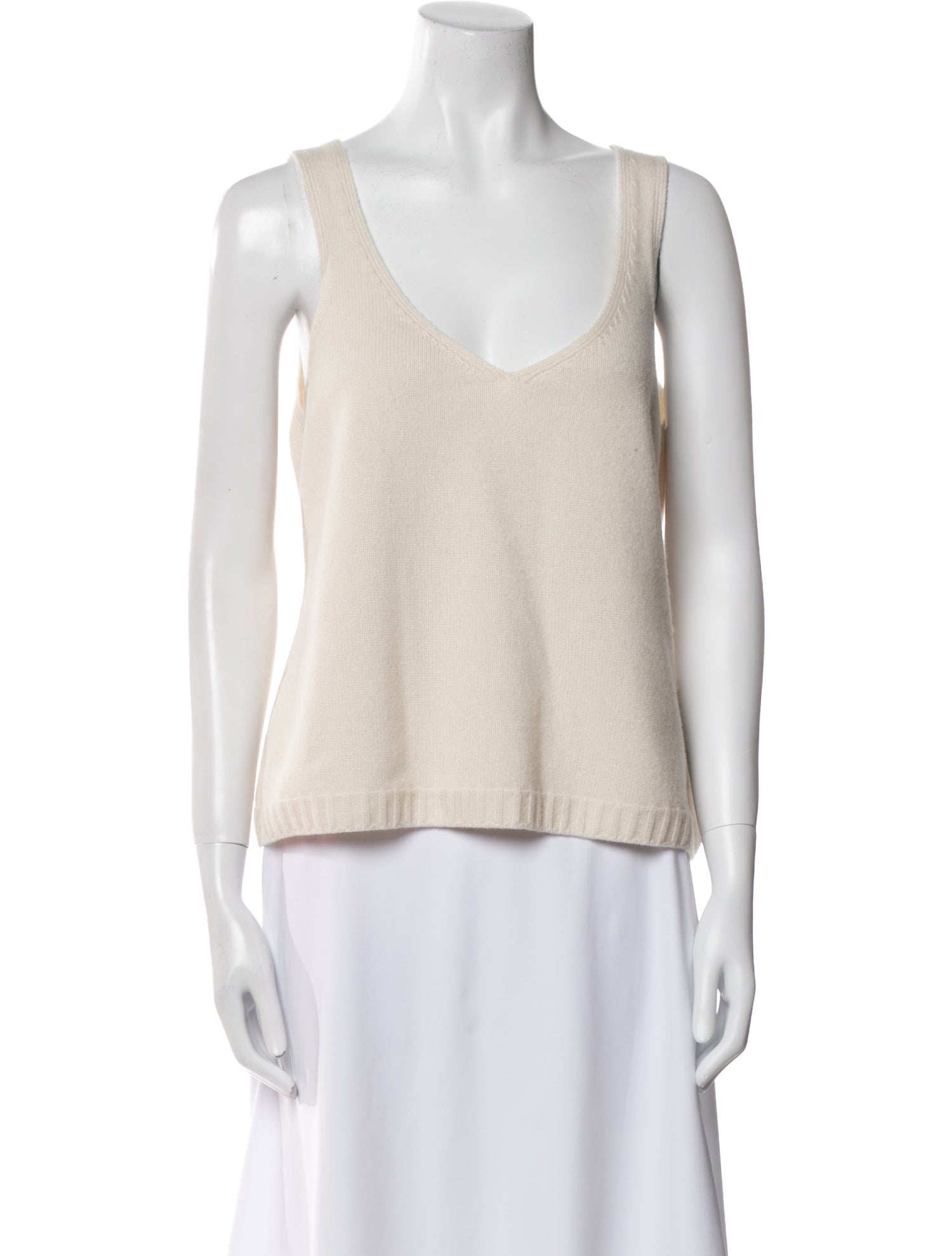 Leset V-Neck Sleeveless Top