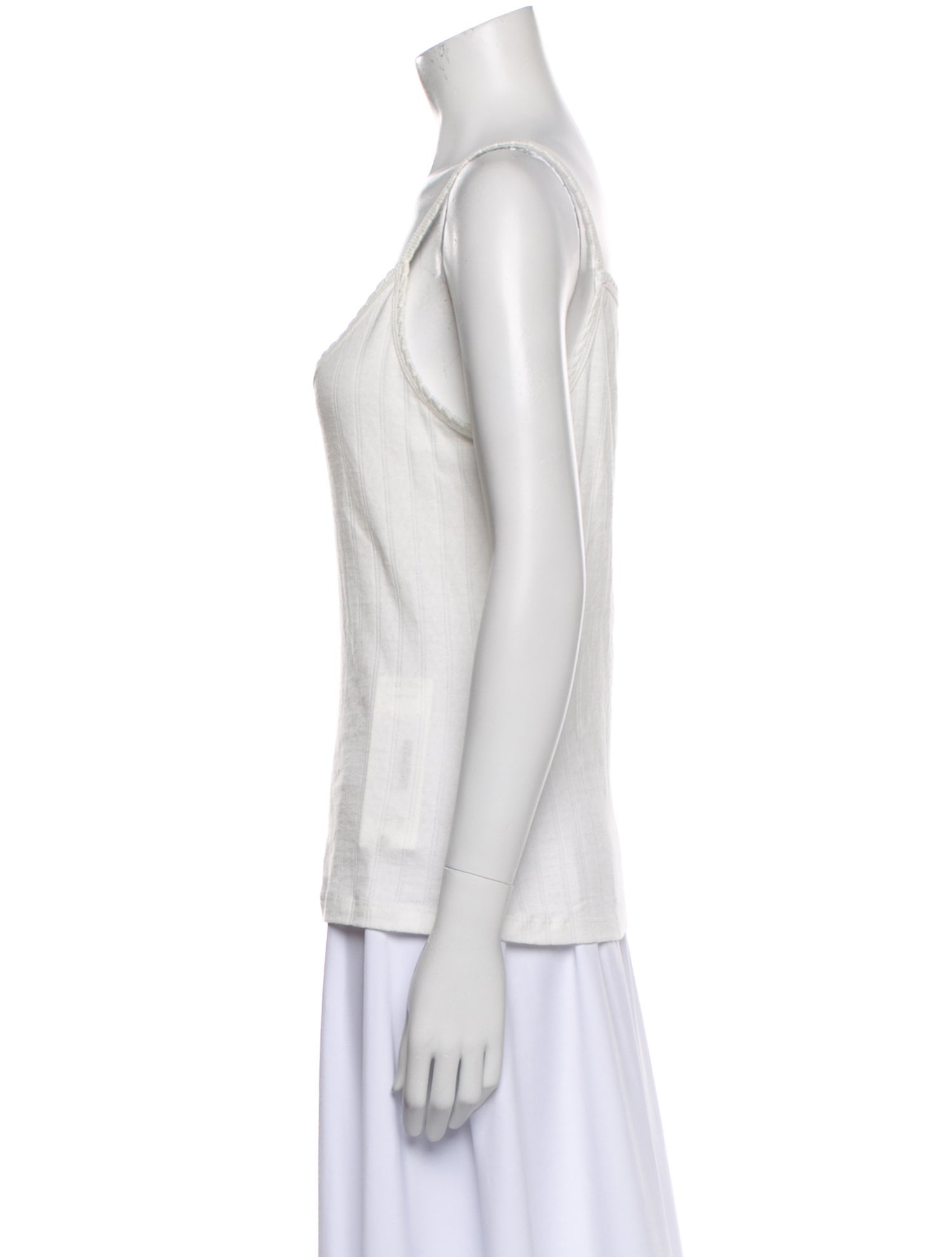 Leset Scoop Neck Sleeveless Top