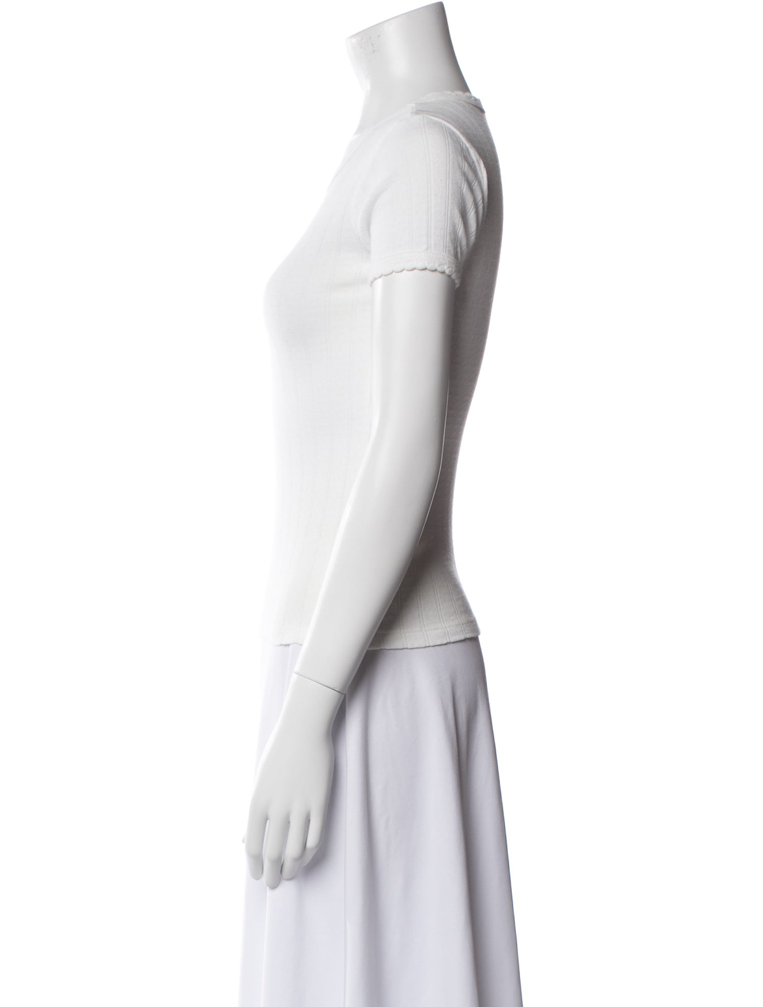 Leset Scoop Neck Short Sleeve T-Shirt