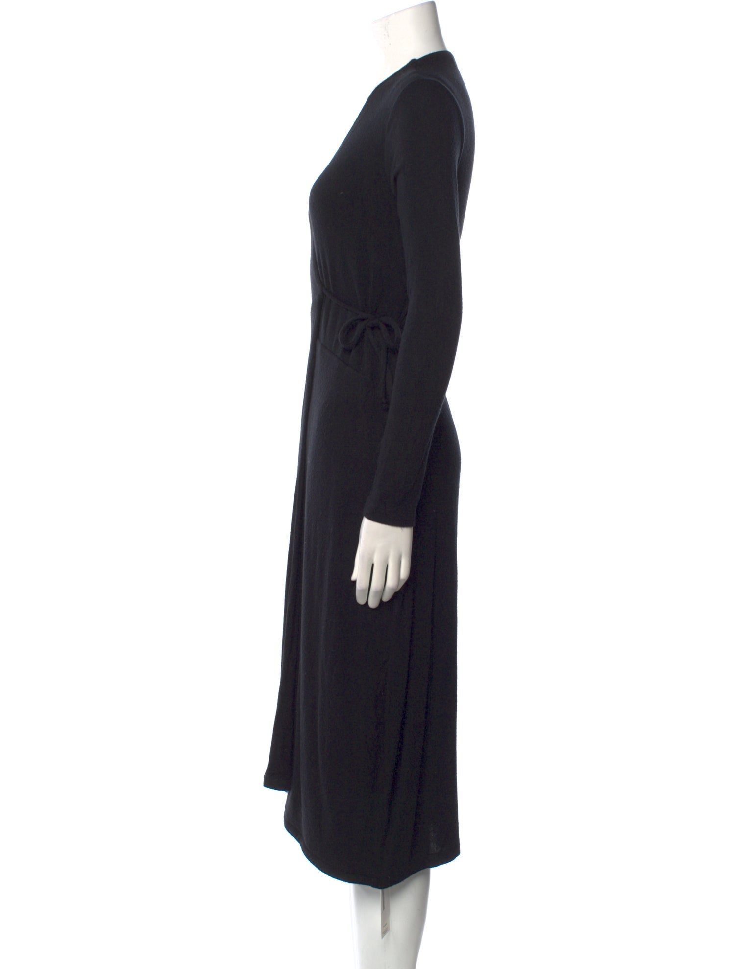 Leset V-Neck Knee-Length Dress