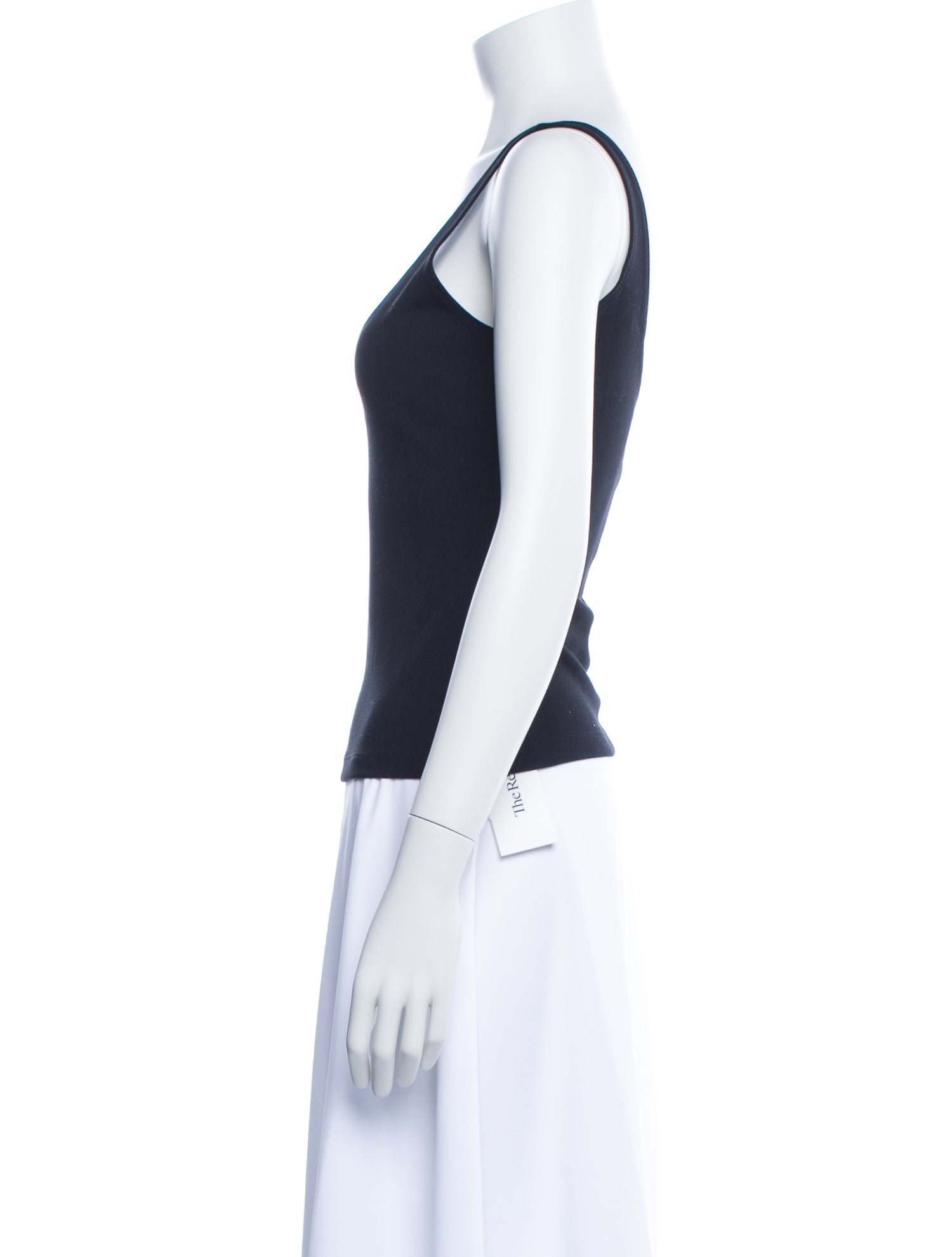 Leset Scoop Neck Sleeveless Top