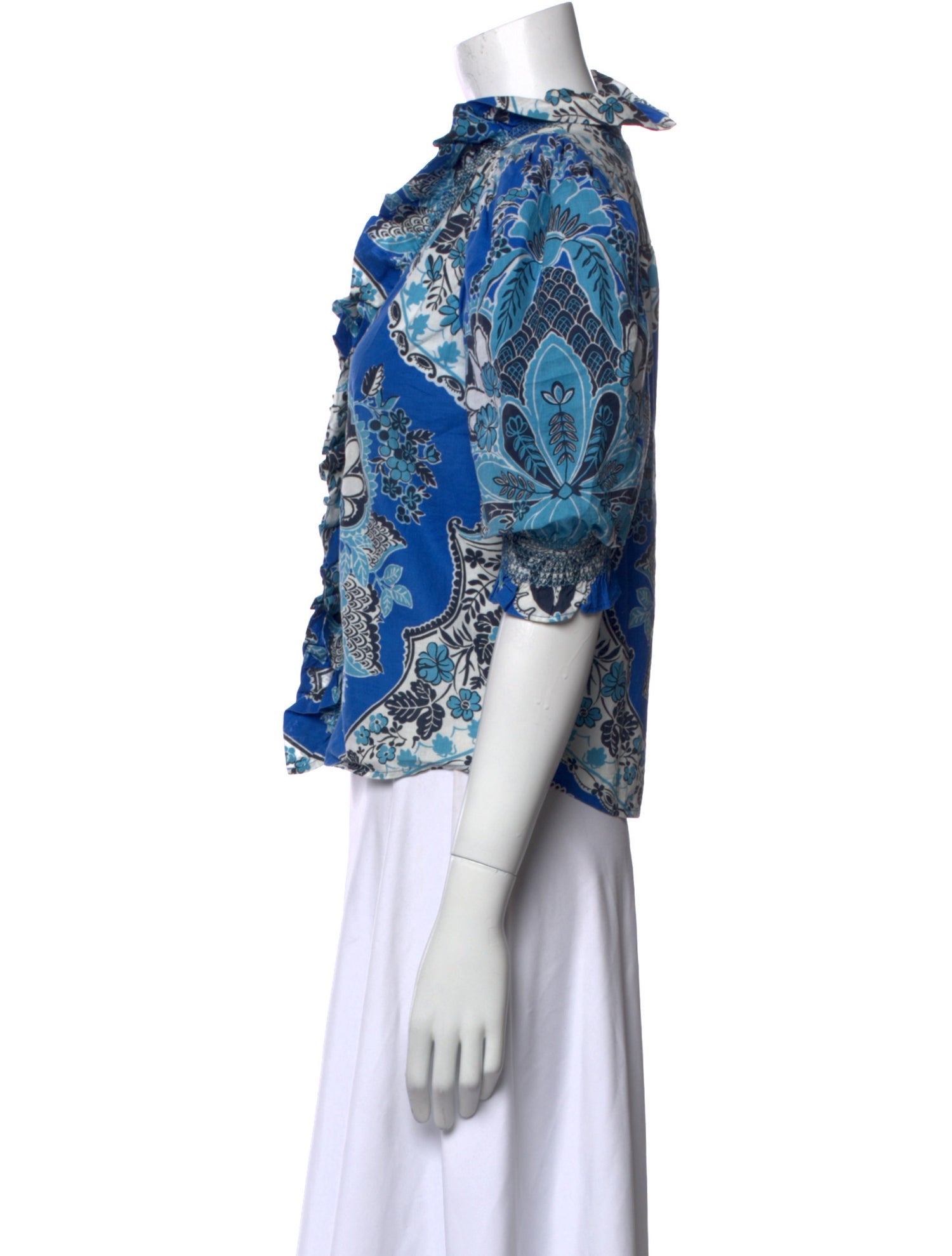 Love the Label Printed Mock Neck Crop Top