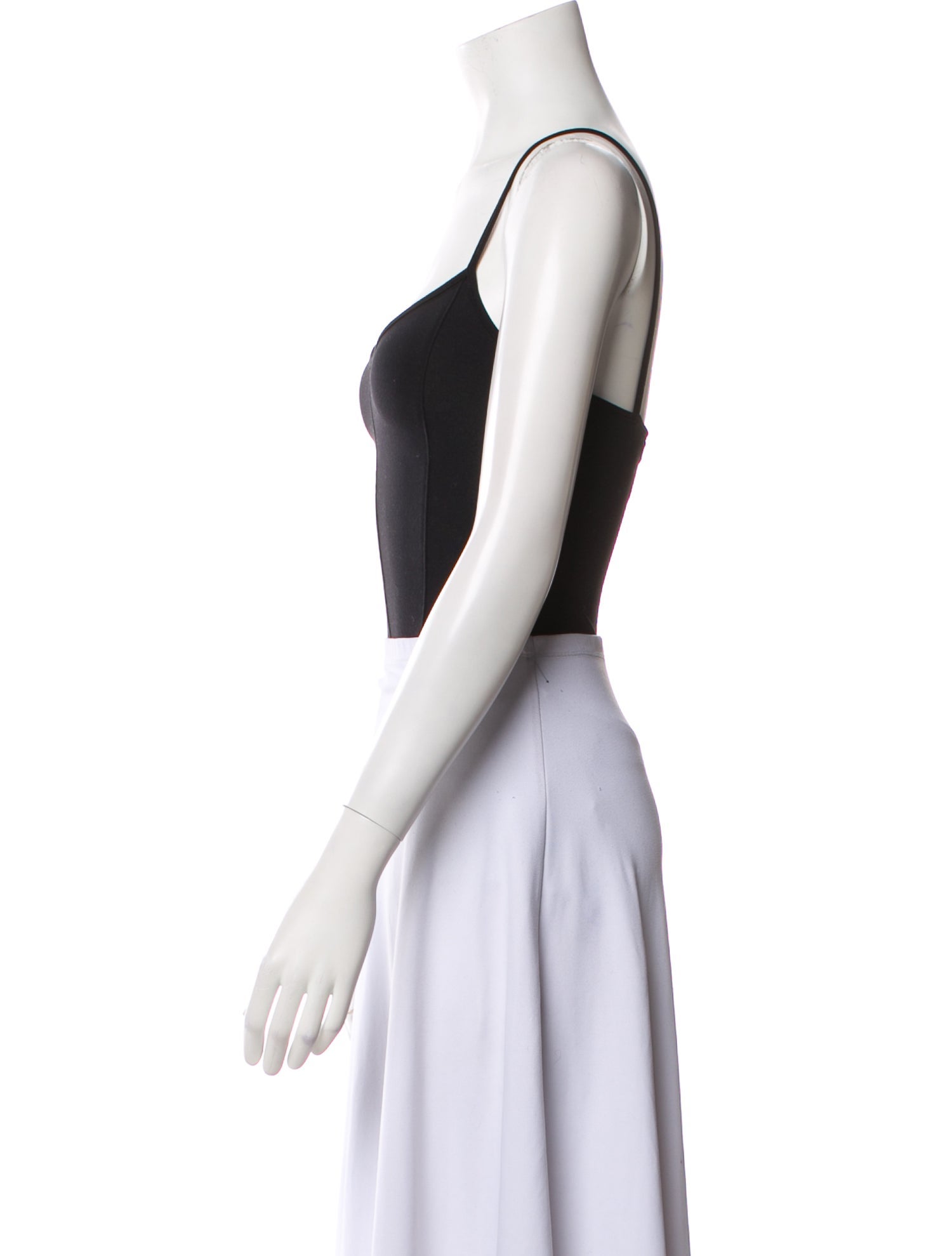 Live The Process Scoop Neck Sleeveless Crop Top