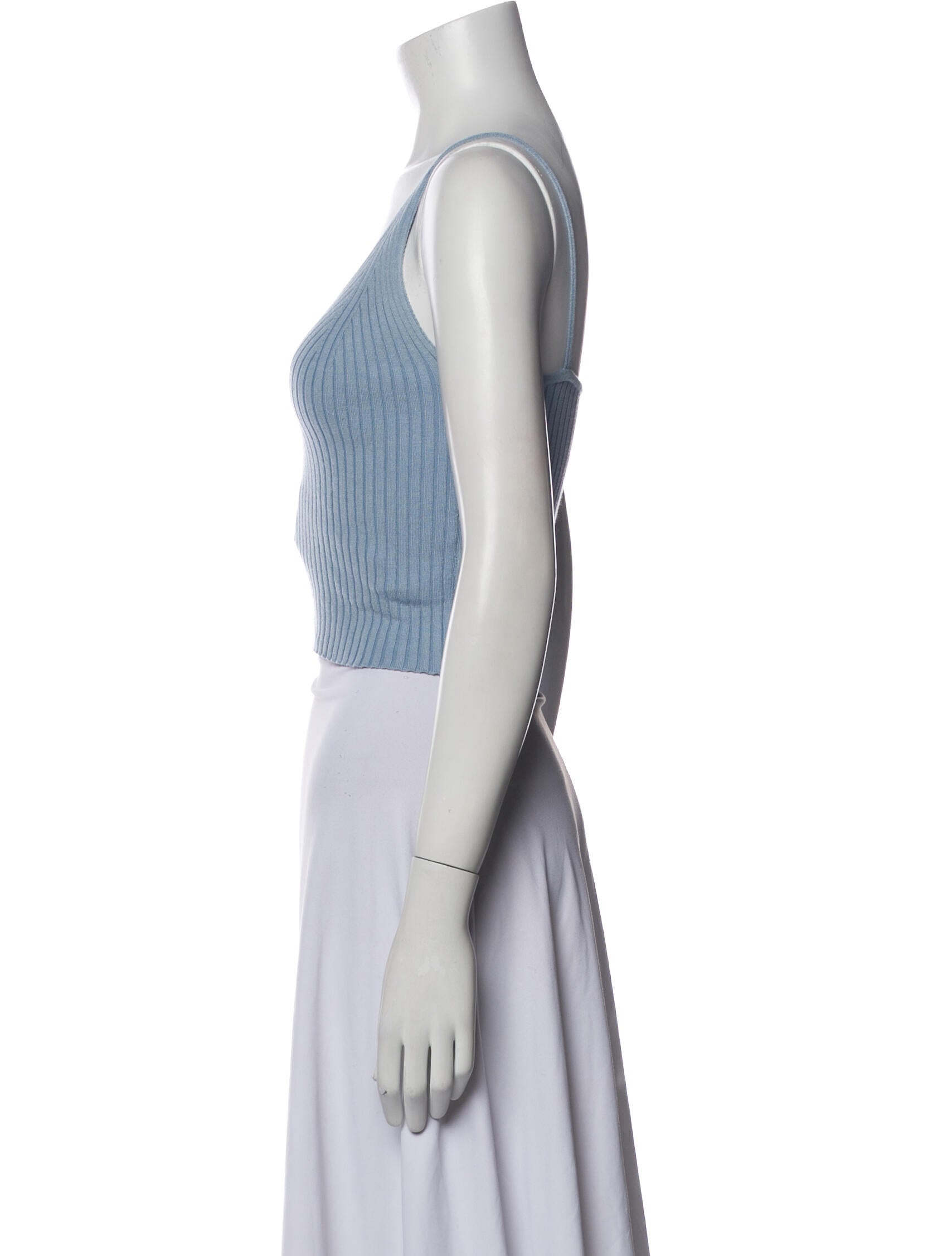 Live The Process V-Neck Sleeveless Crop Top