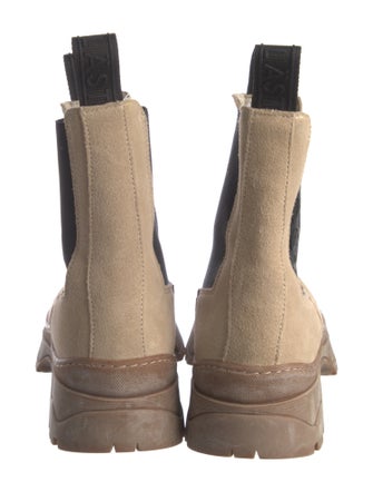 LÄST Suede Chelsea Boots