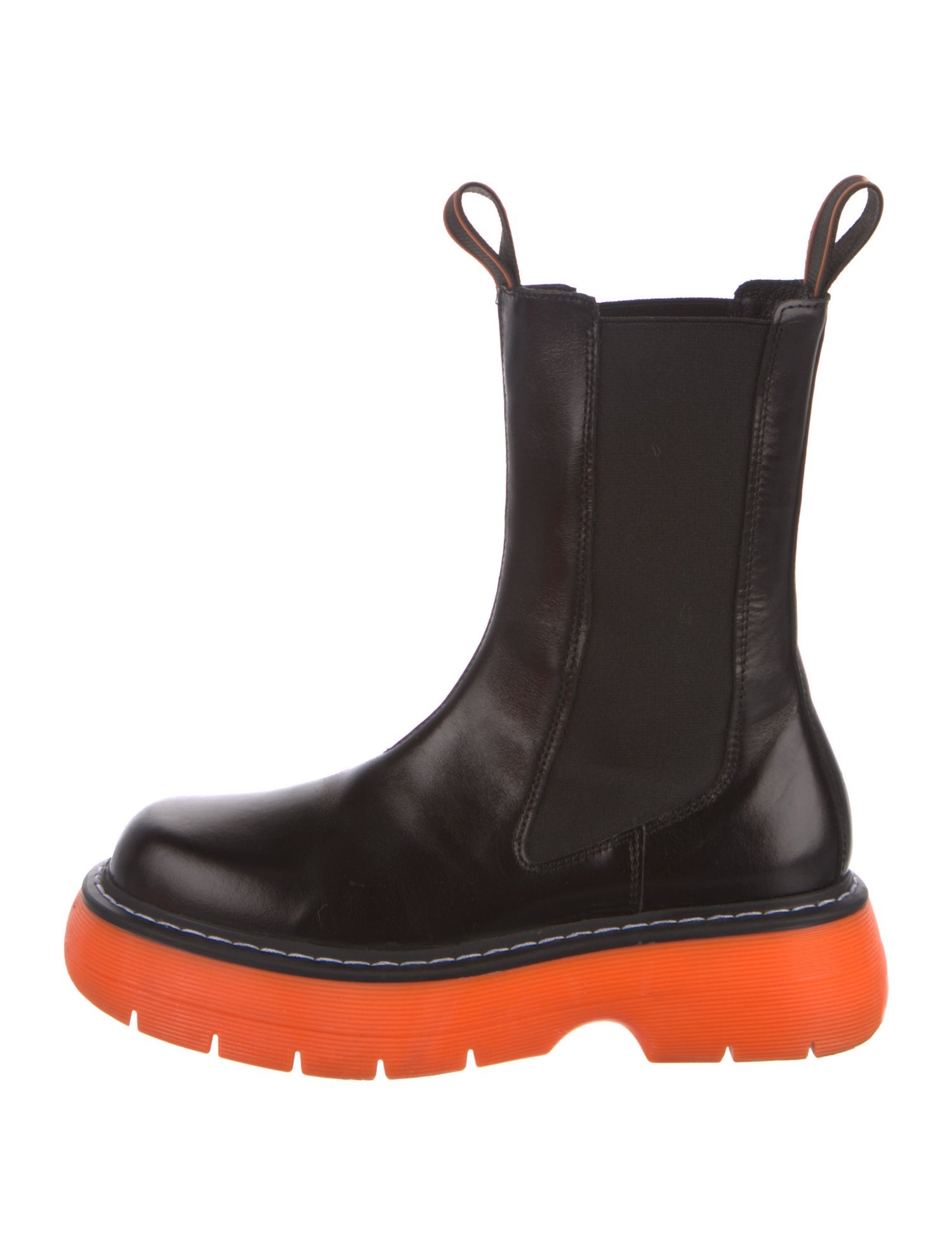 LÄST Leather Chelsea Boots
