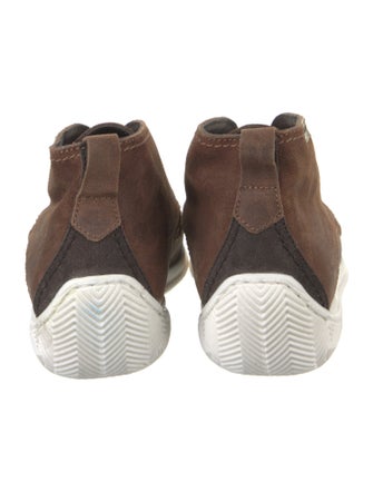 LO. WHITE Suede Sneakers