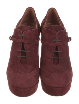 L'Autre Chose Suede Pumps