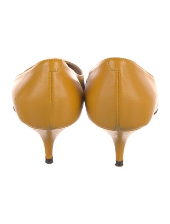 L'Autre Chose Leather Pumps