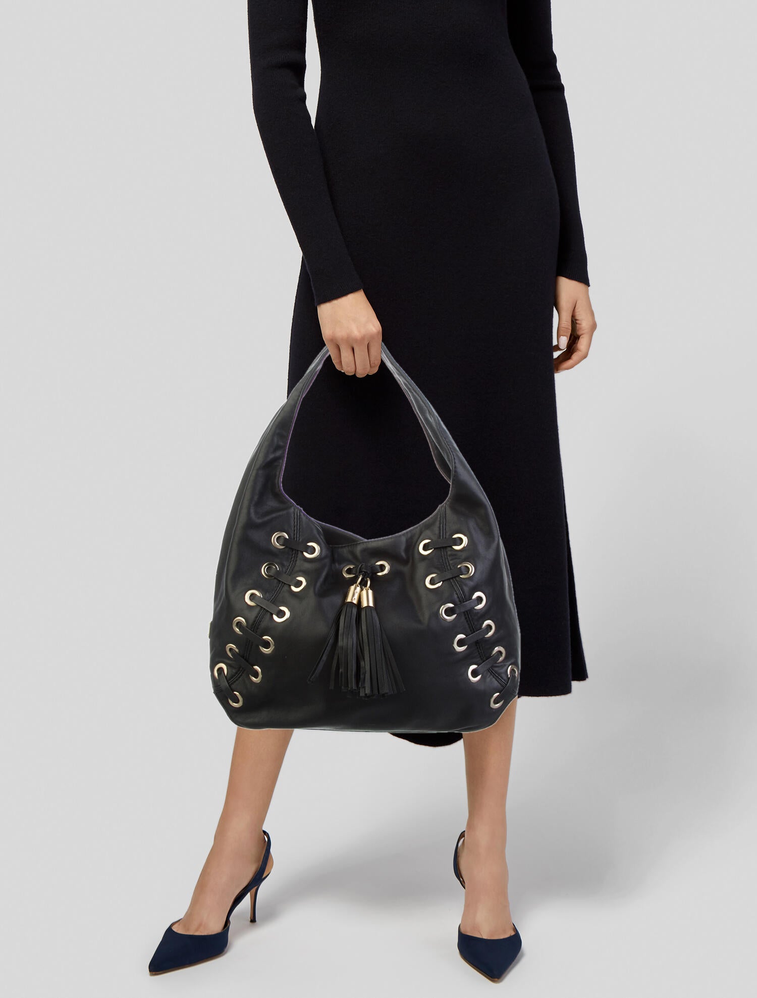 Burberry Heritage Grain Leather Hobo Black Hobos, Handbags BUR98704