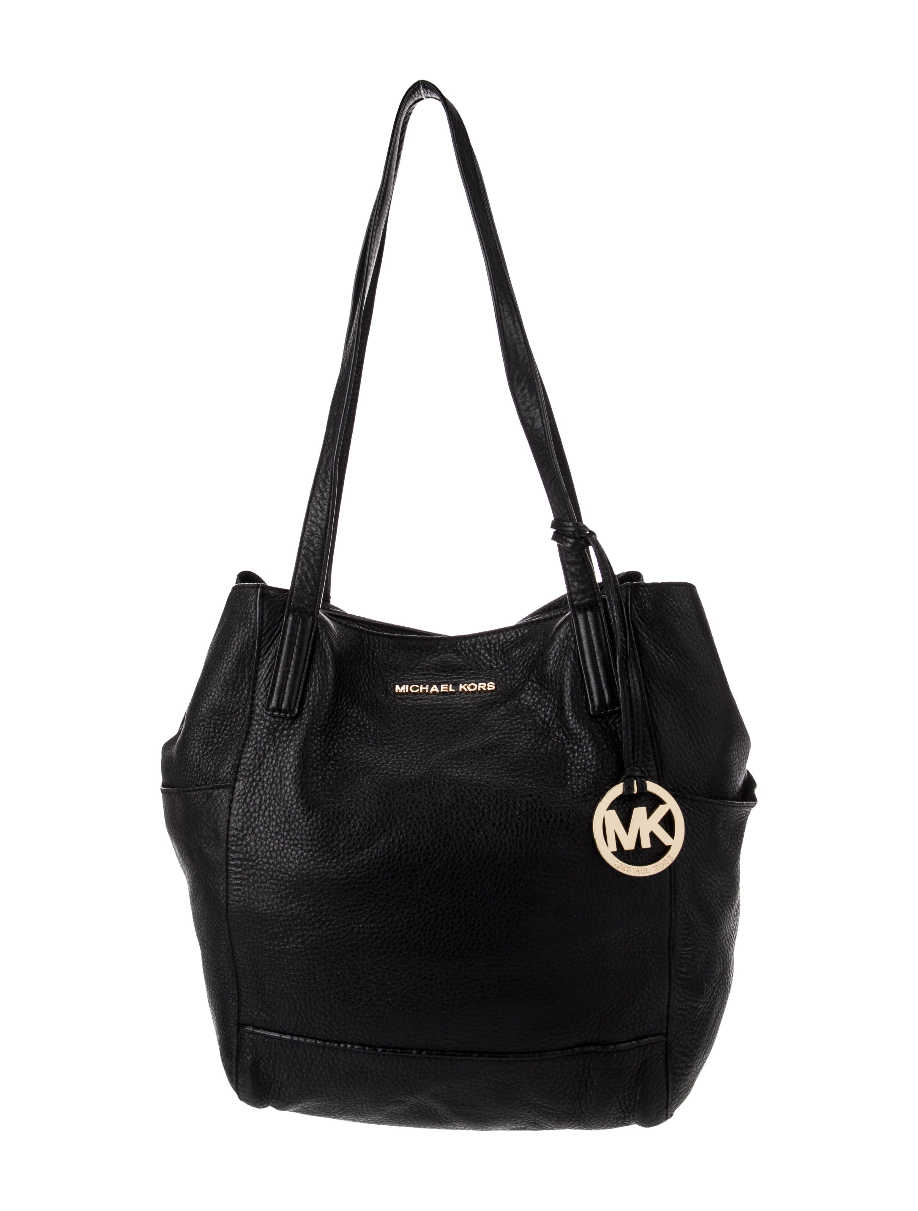 Michael Michael Kors Leather Bucket Bag