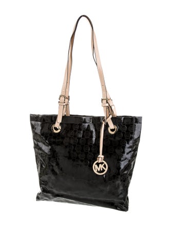Michael Michael Kors Patent Leather Bucket Bag
