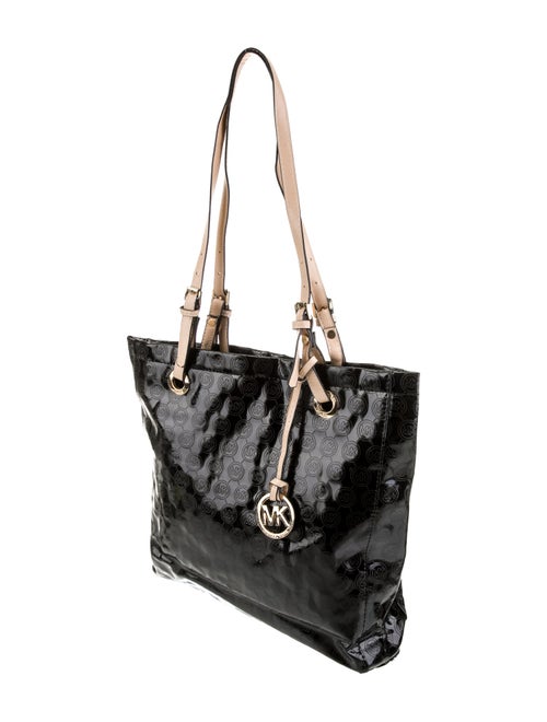 Michael Michael Kors Patent Leather Bucket Bag