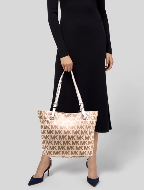 Michael Michael Kors Monogram Tote
