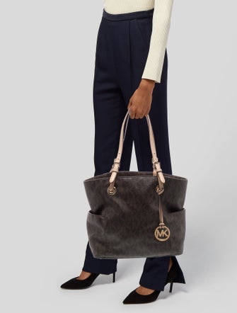 Michael Michael Kors Monogram Bucket Bag