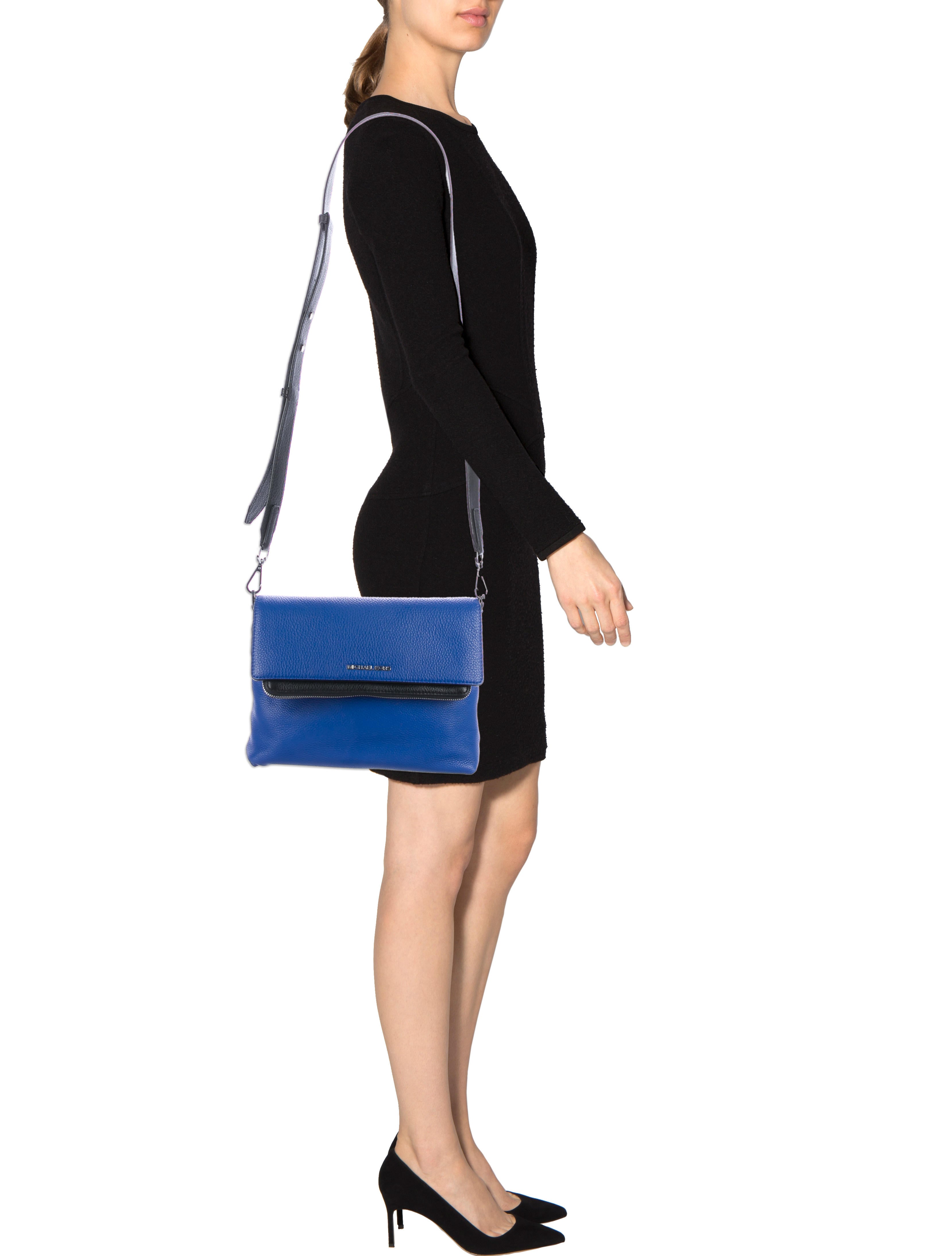 Michael Michael Kors Ezra Medium Messenger Bag - Black Crossbody
