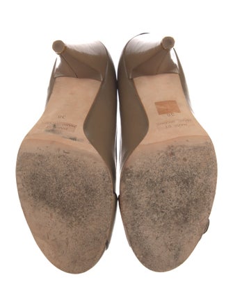 Marc by Marc Jacobs Leather Pumps