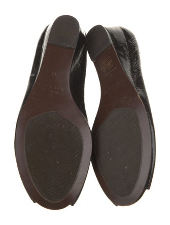 Marc by Marc Jacobs Patent Leather Pumps