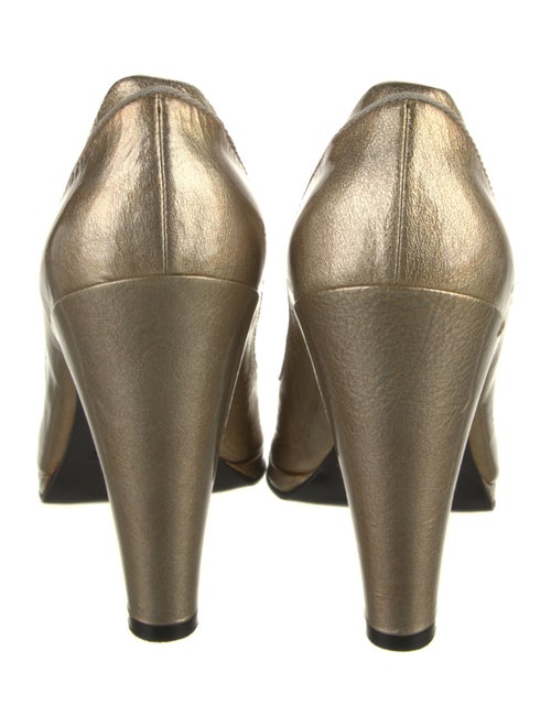Marc by Marc Jacobs Leather Bow Accents Pumps