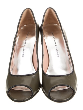 Marc by Marc Jacobs Leather Pumps