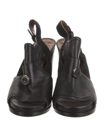 Marc by Marc Jacobs Leather Cutout Accent Slingback Pumps